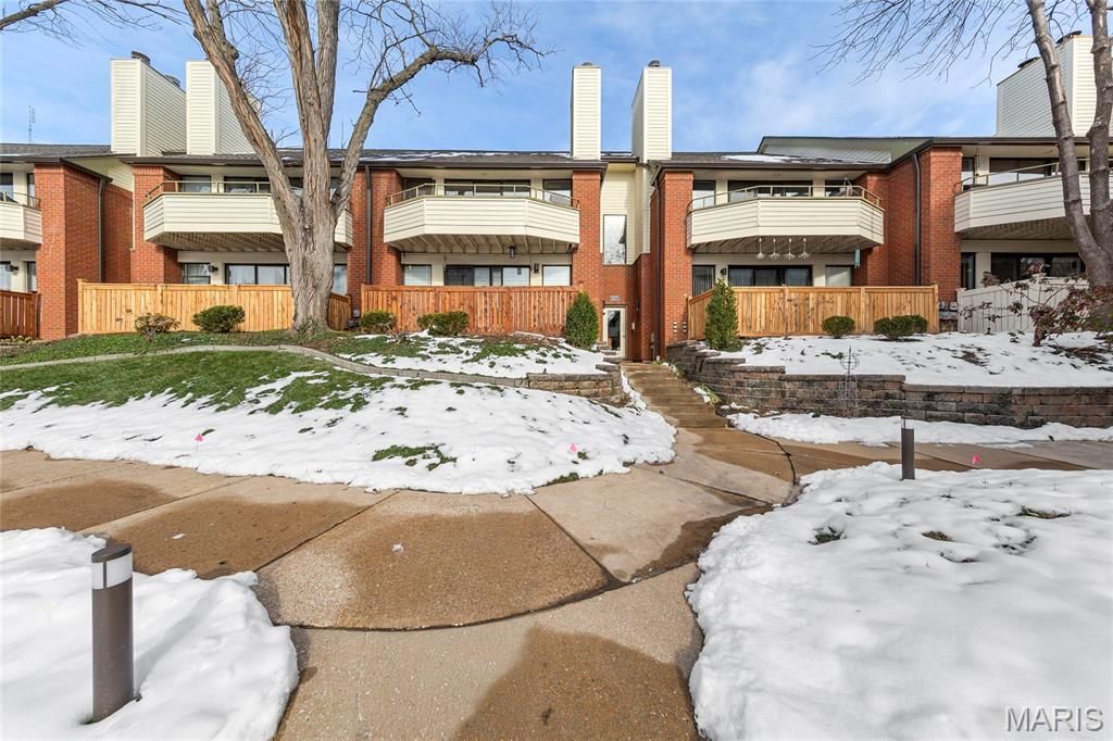 Photo of 5575 Waterman Boulevard #B, St Louis, MO 63112 (MLS # 25078585)