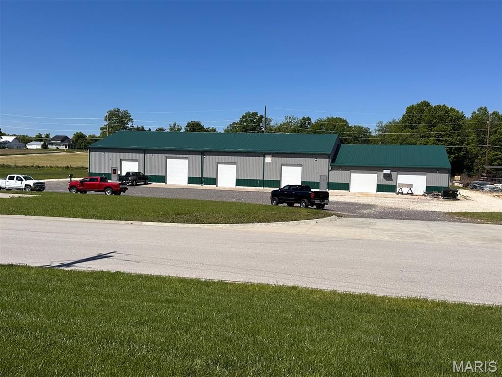 Photo of 303 Industrial Drive, New Haven, MO 63068 (MLS # 26027256)