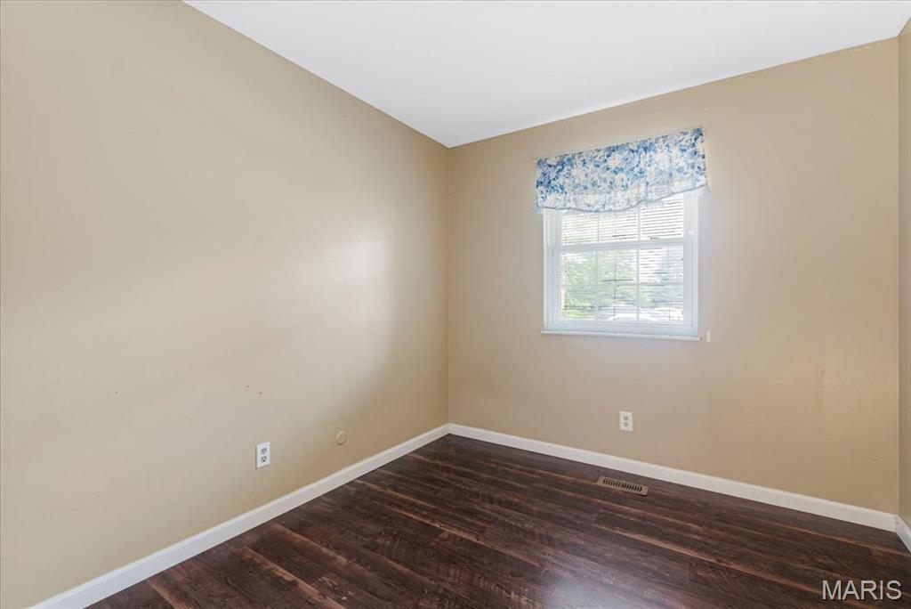 Florissant, Missouri 63033, United States, 2 Bedrooms Bedrooms, ,1 BathroomBathrooms,Residential,Active,148187