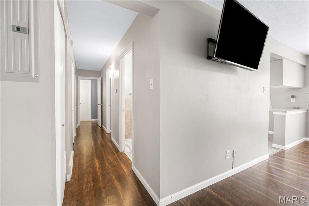 Florissant, Missouri 63033, United States, 2 Bedrooms Bedrooms, ,1 BathroomBathrooms,Residential,Active,148187