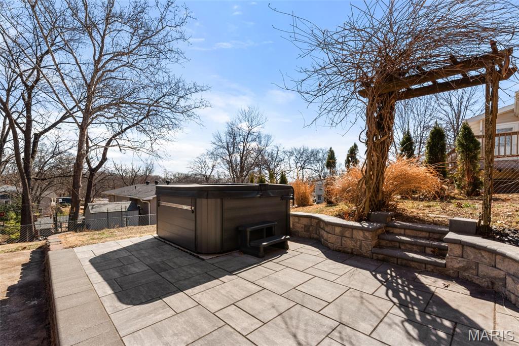 Quinettes Sub Amd Place Resub Of Lt 28 - Residential