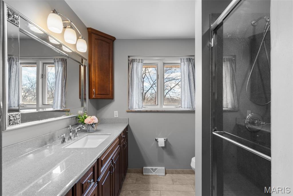 Quinettes Sub Amd Place Resub Of Lt 28 - Residential