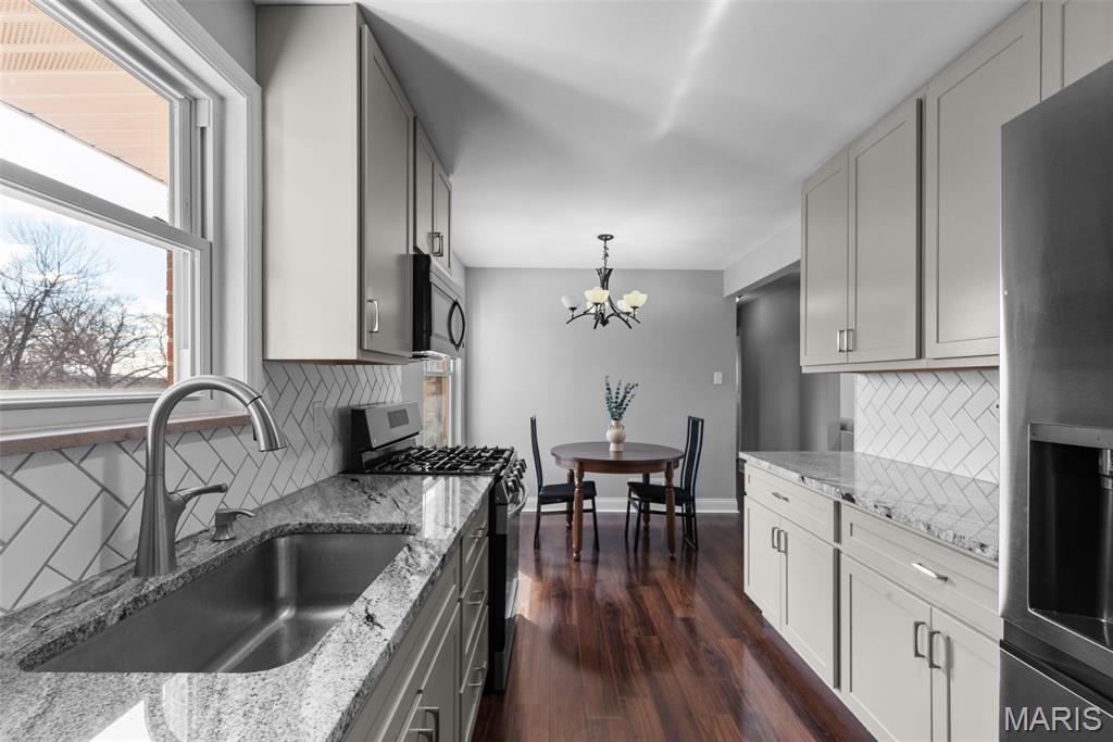 Quinettes Sub Amd Place Resub Of Lt 28 - Residential