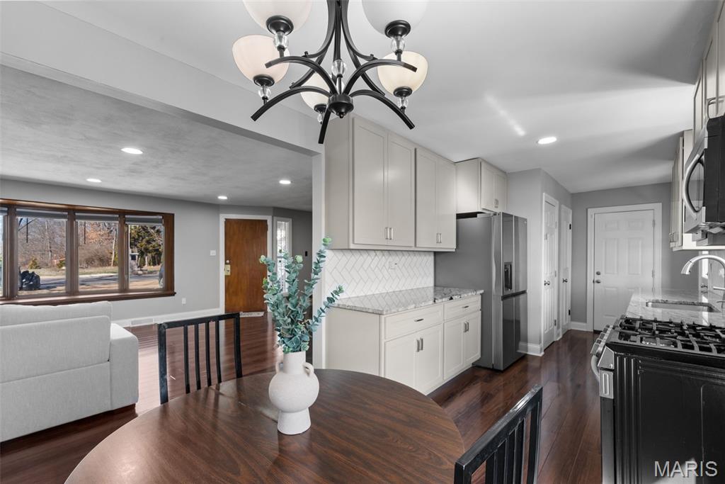 Quinettes Sub Amd Place Resub Of Lt 28 - Residential