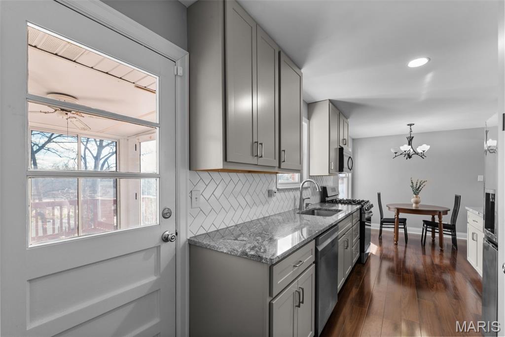 Quinettes Sub Amd Place Resub Of Lt 28 - Residential