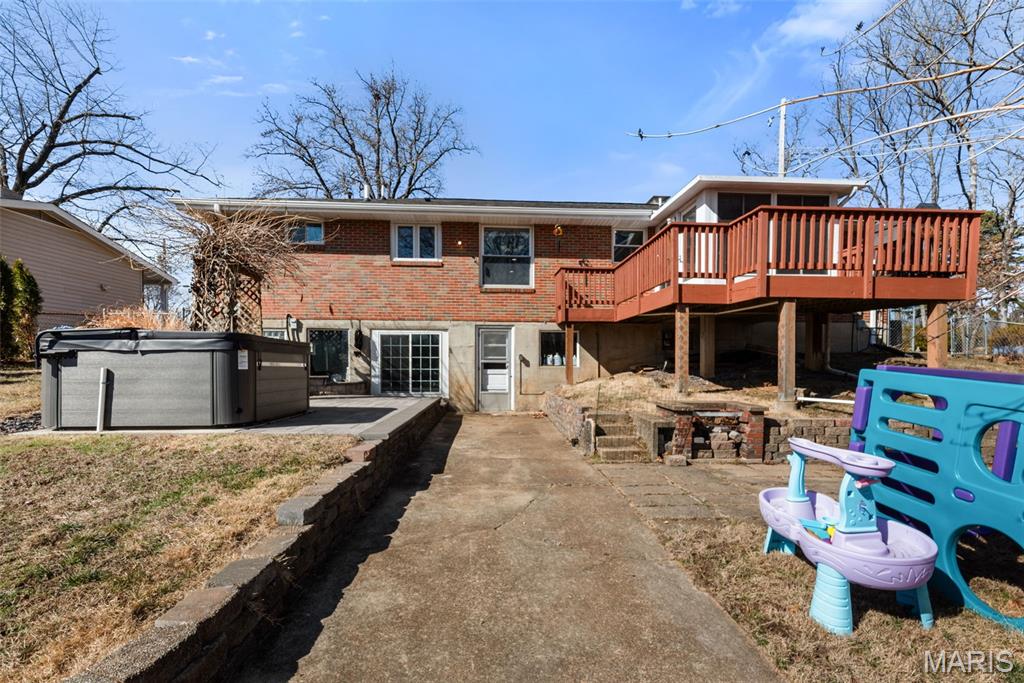 Quinettes Sub Amd Place Resub Of Lt 28 - Residential