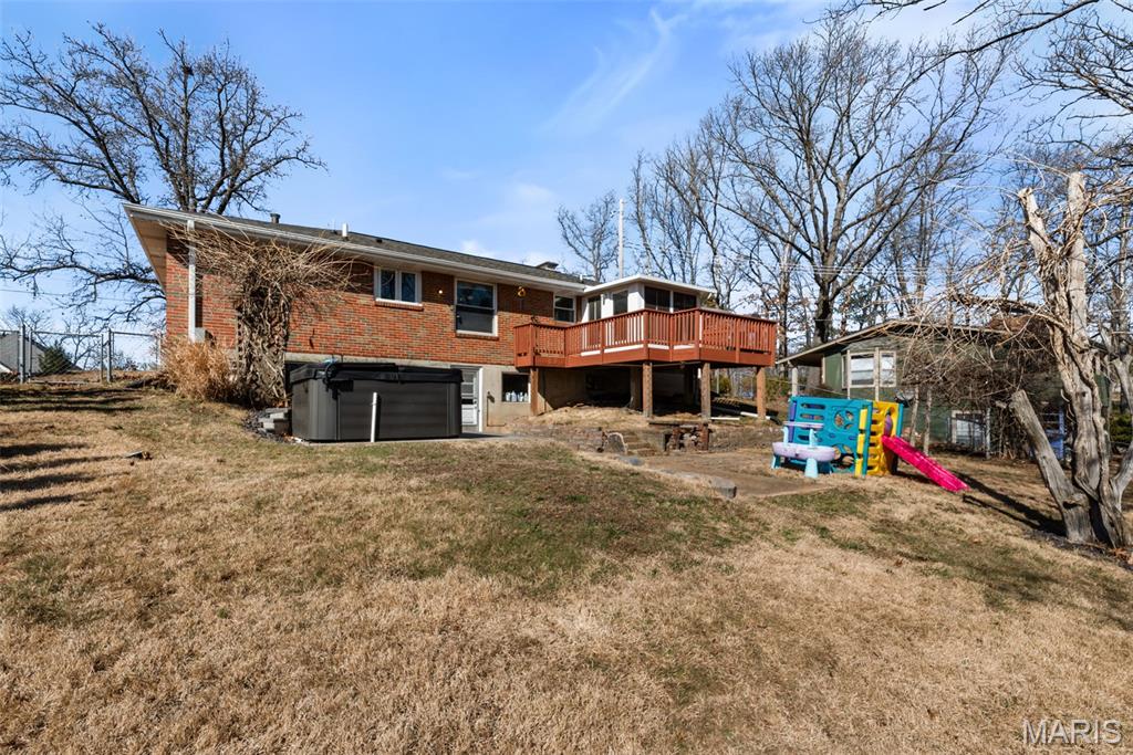 Quinettes Sub Amd Place Resub Of Lt 28 - Residential