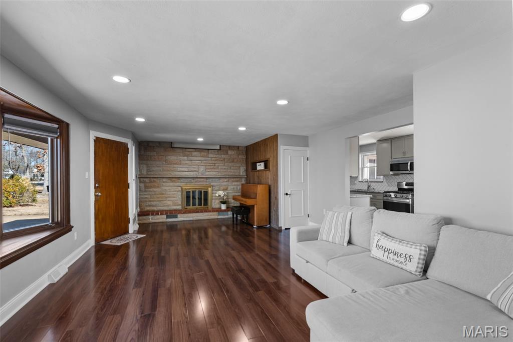 Quinettes Sub Amd Place Resub Of Lt 28 - Residential