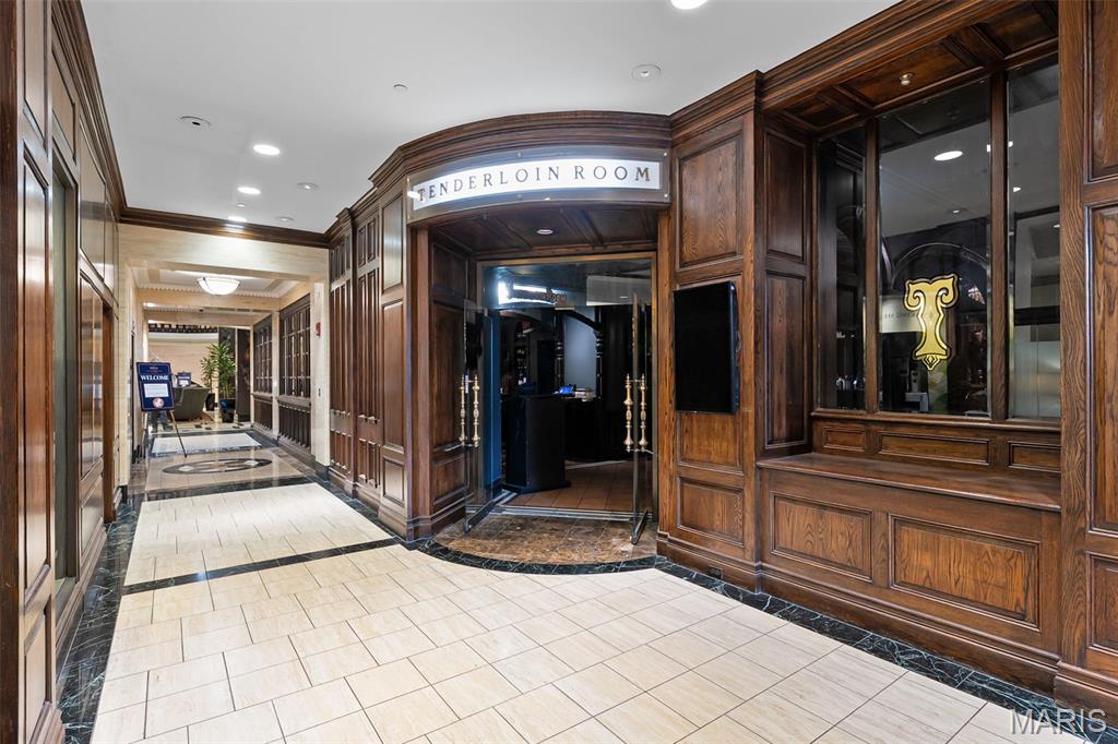 232 N Kingshighway Boulevard 1701/1801