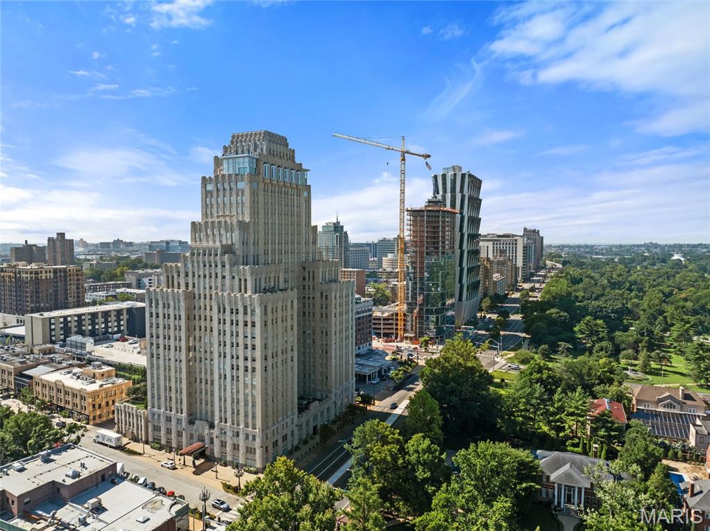 232 N Kingshighway Boulevard 1701/1801