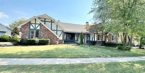 12 Miraclair Drive Florissant MO 63031