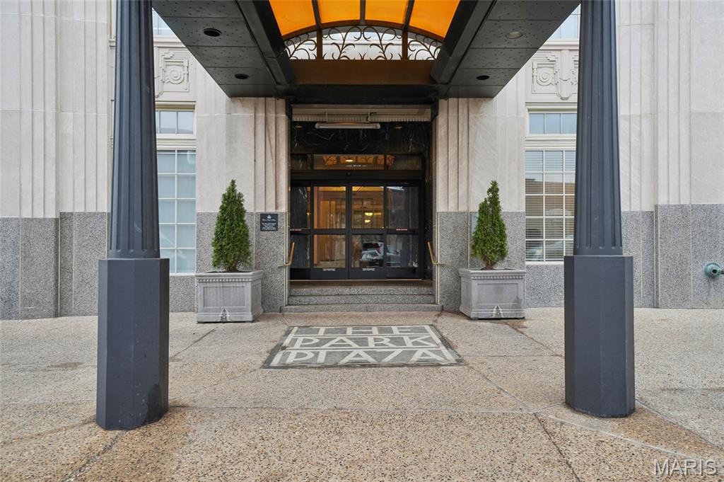 Park Plaza Residential Condo - Residential