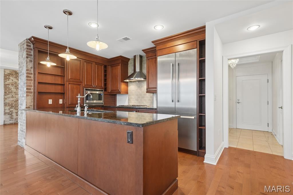 Park Plaza Residential Condo - Residential