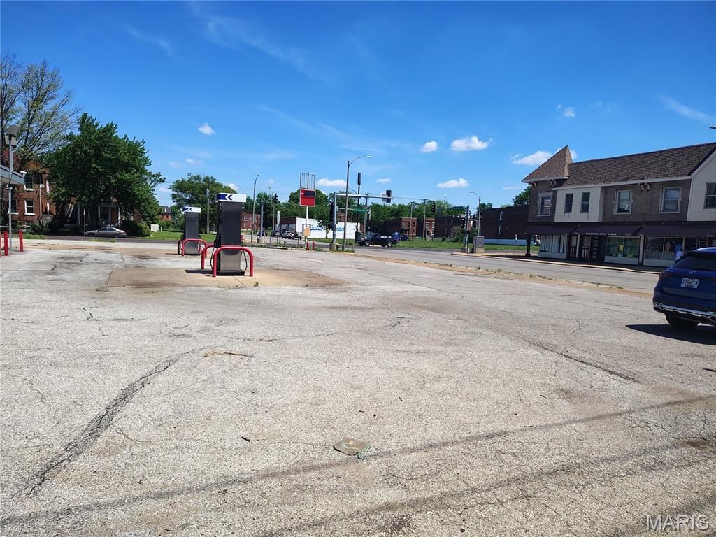 Photo of 2821 Vandeventer, St Louis, MO 63115 (MLS # 26024735)