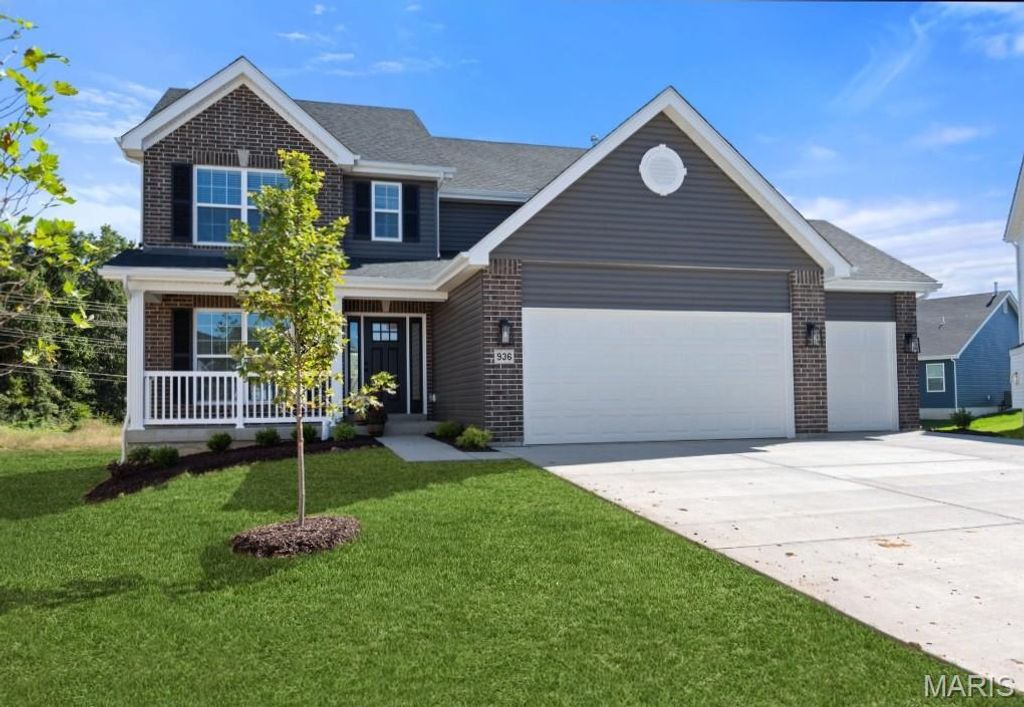 Photo of 936 Little Fieldstone Court, Wentzville, MO 63385 (MLS # 26025782)