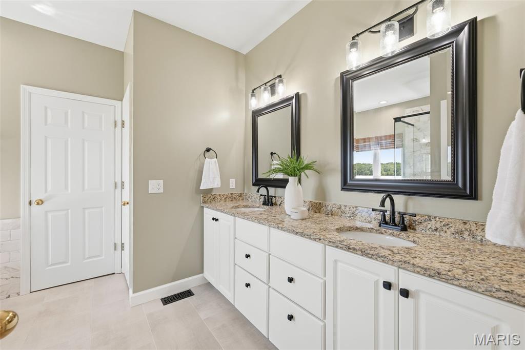 Green Pointe Estate - Residential