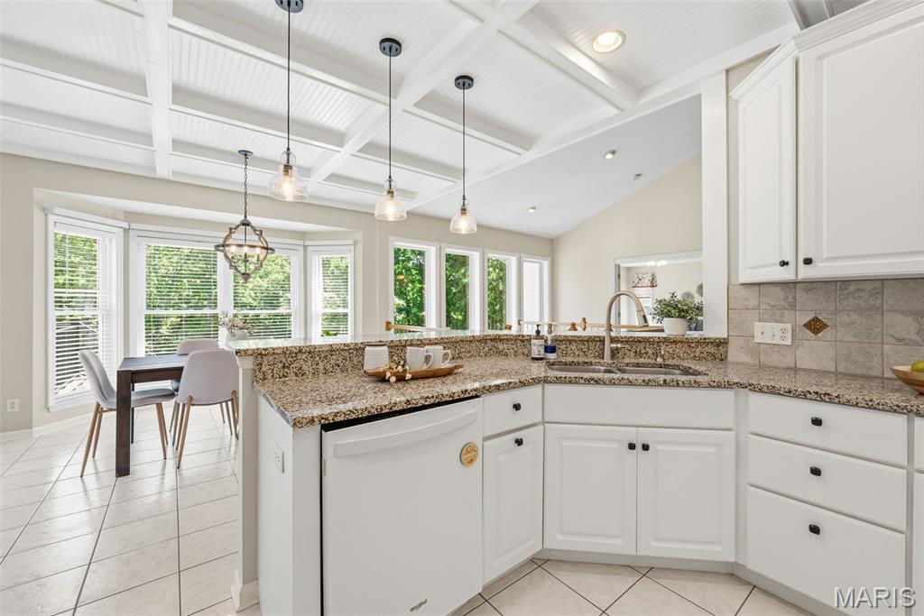 Green Pointe Estate - Residential