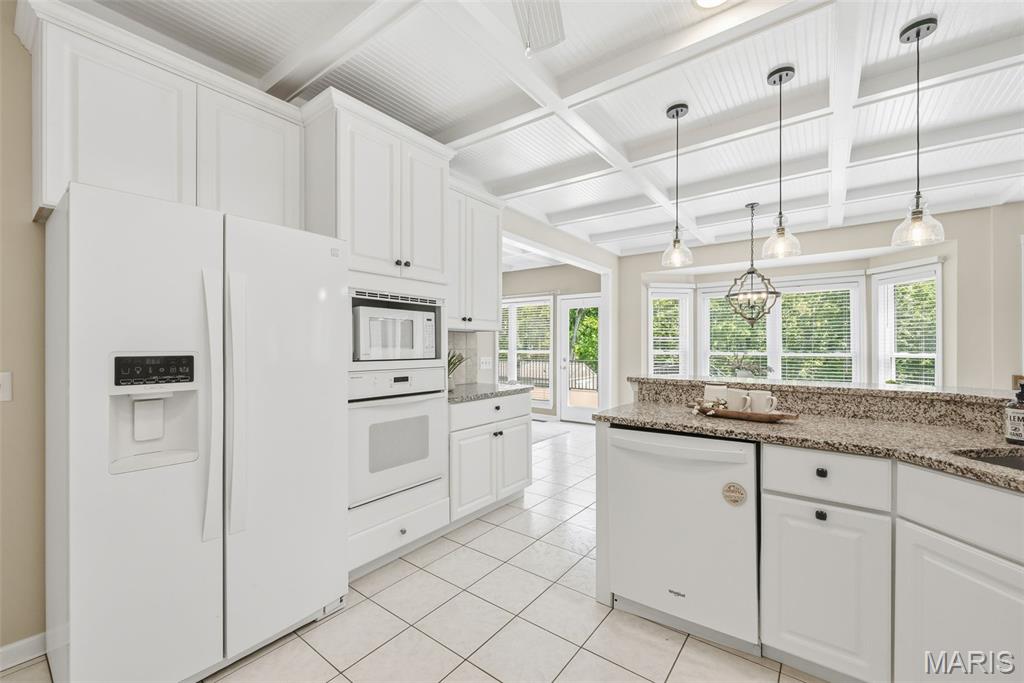 Green Pointe Estate - Residential