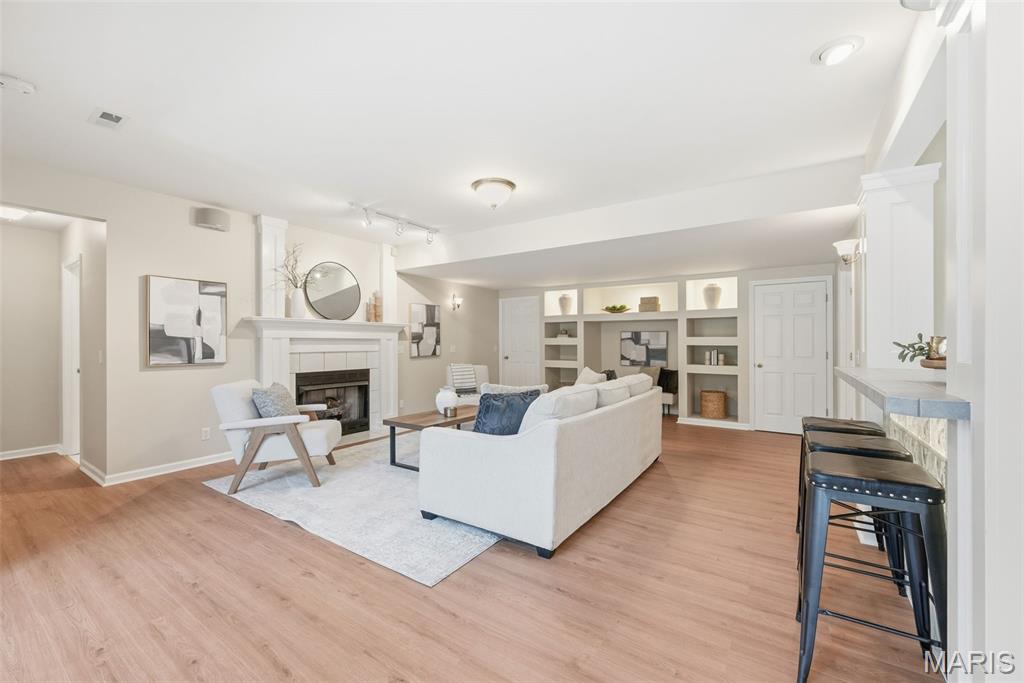 Green Pointe Estate - Residential