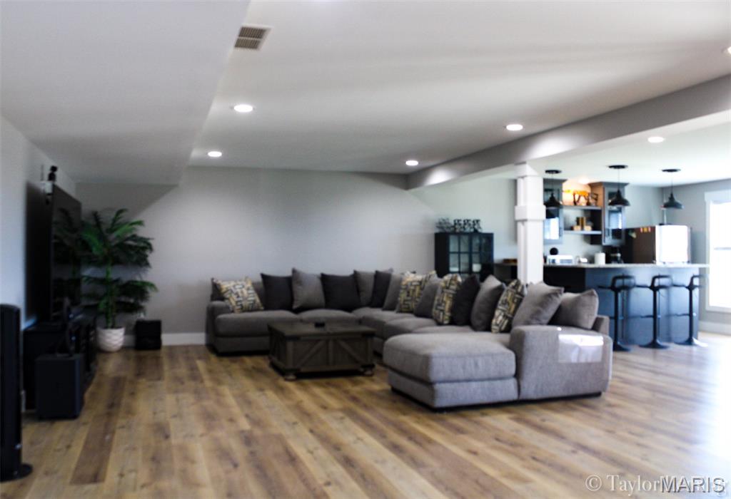 Touchdown Rdg 2 - Residential