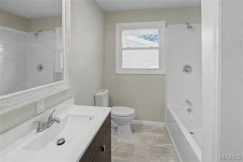 Tiny photo for 1635 N Spanish Street, Cape Girardeau, MO 63701 (MLS # 26018416)