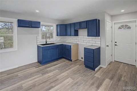 Tiny photo for 1635 N Spanish Street, Cape Girardeau, MO 63701 (MLS # 26018416)