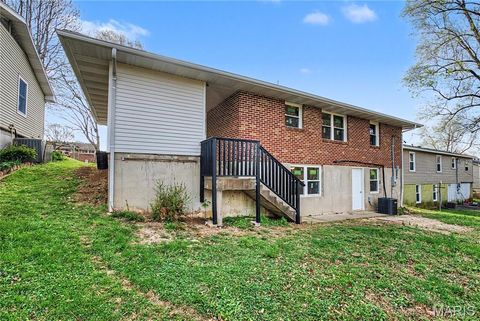 Tiny photo for 1635 N Spanish Street, Cape Girardeau, MO 63701 (MLS # 26018416)