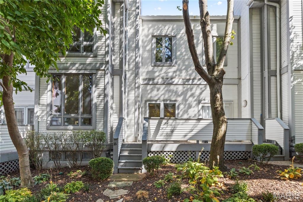 Photo of 26 Columbus Square Drive, St Louis, MO 63101 (MLS # 26057007)
