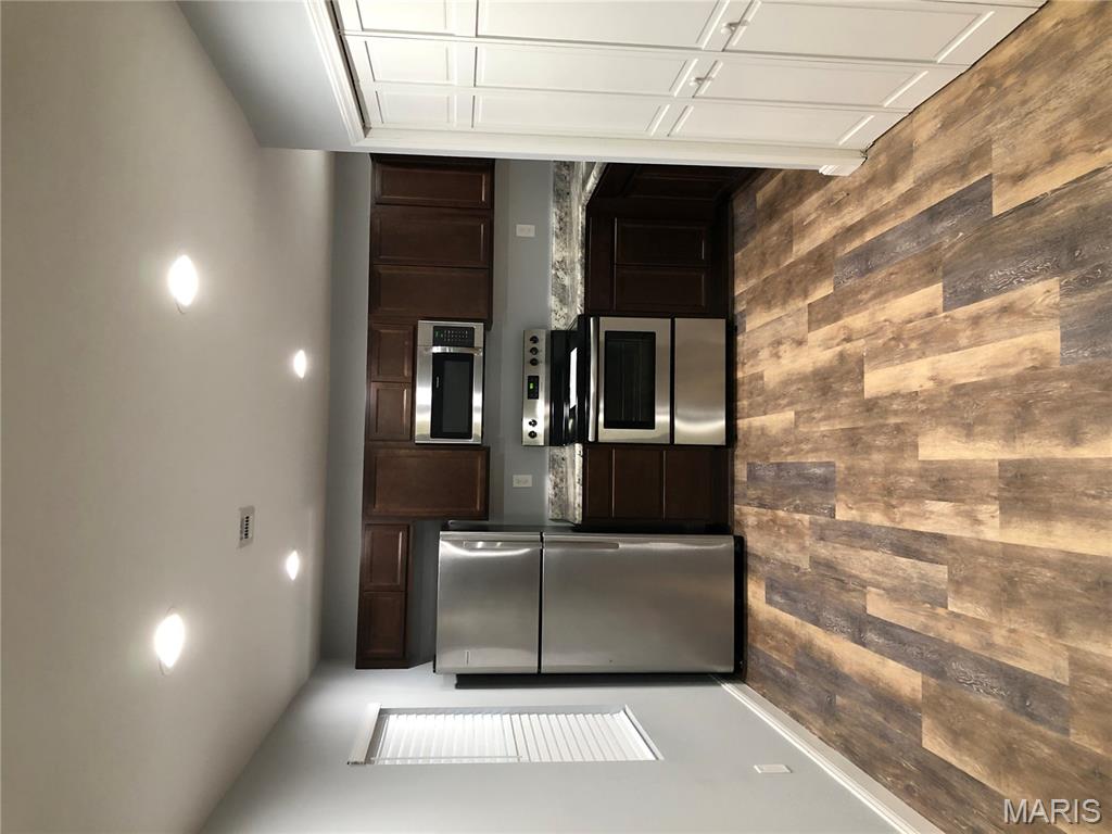 Shangri La Estates 04 - Residential Lease