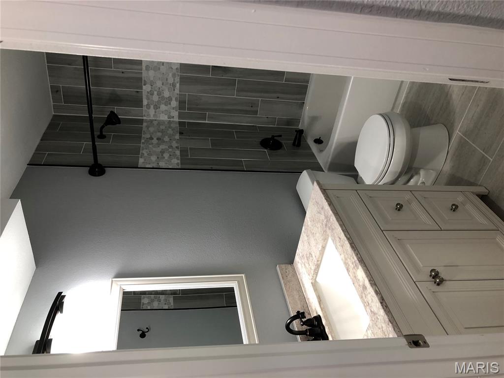 Shangri La Estates 04 - Residential Lease