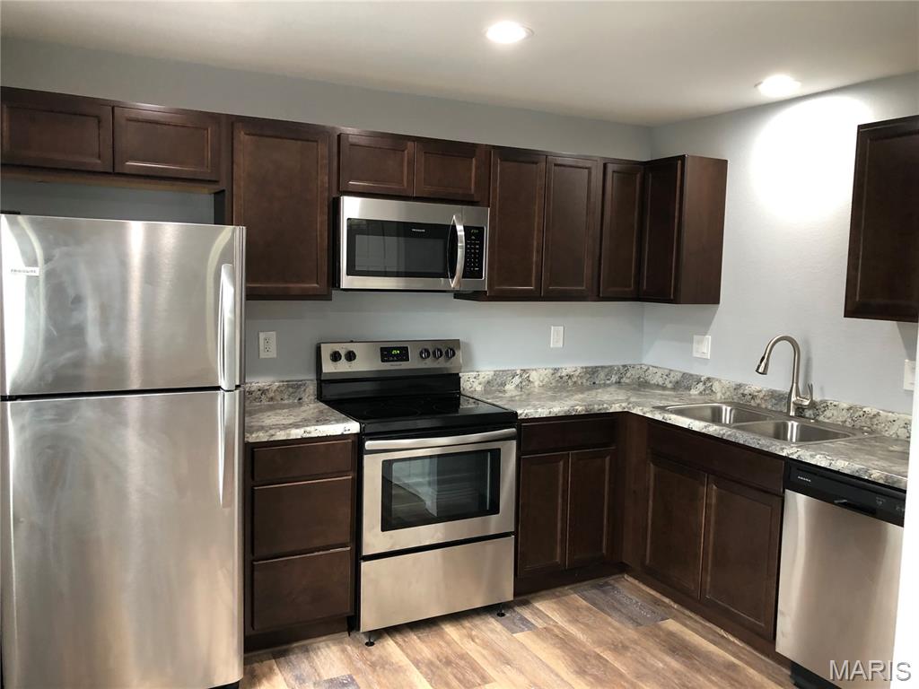 Shangri La Estates 04 - Residential Lease