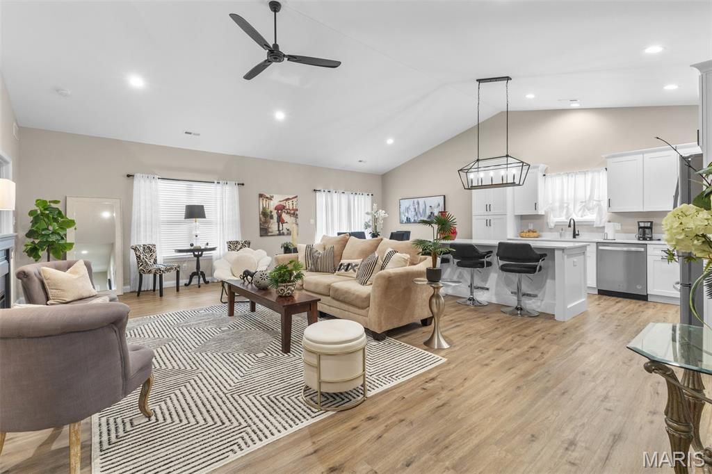 Photo of 617 Dogwood Lane, Farmington, MO 63640 (MLS # 26020550)