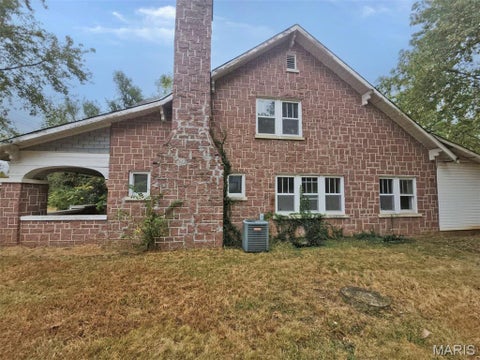 Tiny photo for 17 Wood Street, Park Hills, MO 63601 (MLS # 26069020)