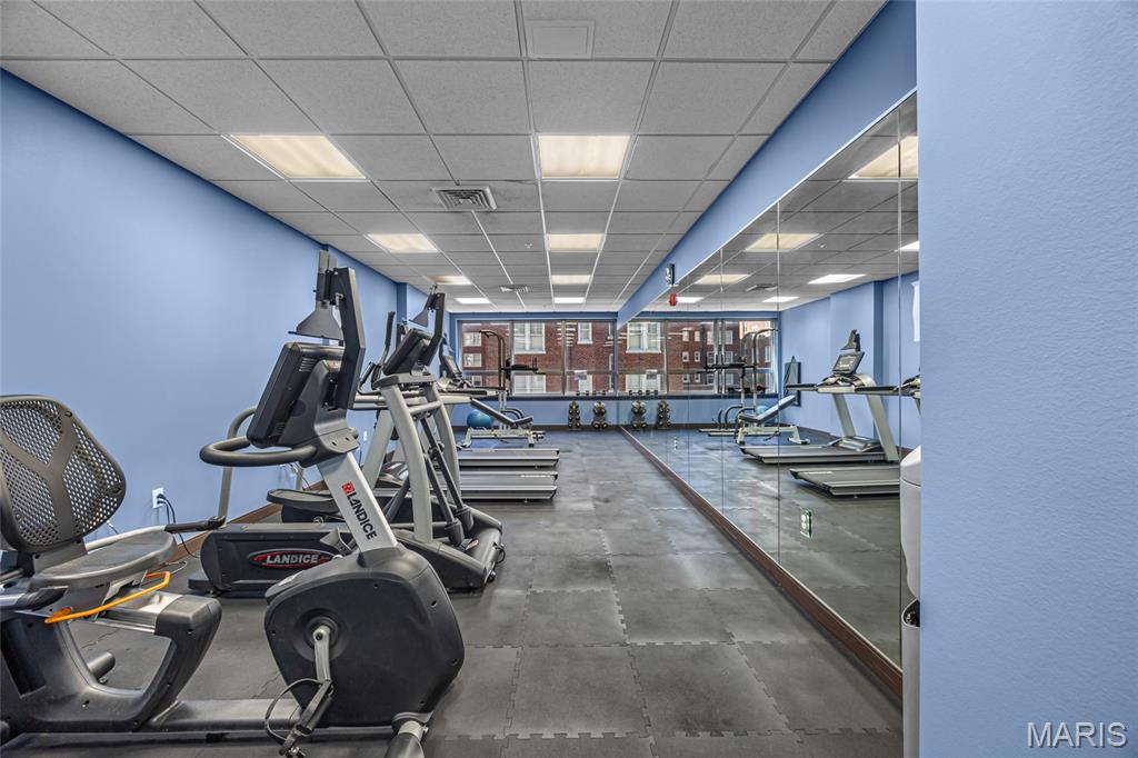 St Louis, Missouri 63108, United States, 1 Bedroom Bedrooms, ,2 BathroomsBathrooms,Residential,Active,189490