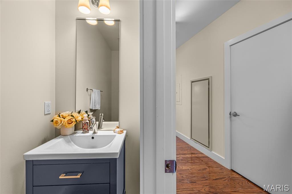 St Louis, Missouri 63108, United States, 1 Bedroom Bedrooms, ,2 BathroomsBathrooms,Residential,Active,189490