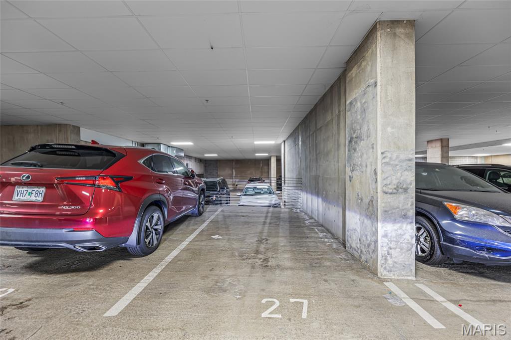 St Louis, Missouri 63108, United States, 1 Bedroom Bedrooms, ,2 BathroomsBathrooms,Residential,Active,189490