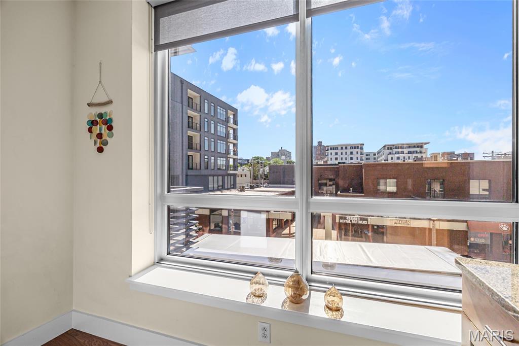 St Louis, Missouri 63108, United States, 1 Bedroom Bedrooms, ,2 BathroomsBathrooms,Residential,Active,189490