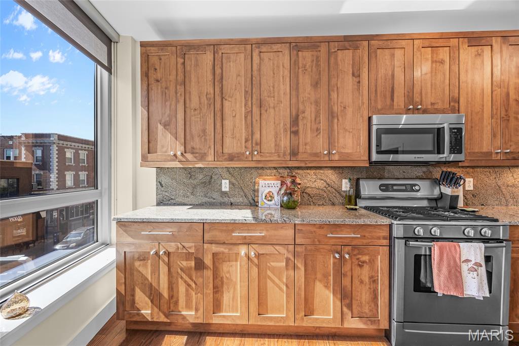 St Louis, Missouri 63108, United States, 1 Bedroom Bedrooms, ,2 BathroomsBathrooms,Residential,Active,189490