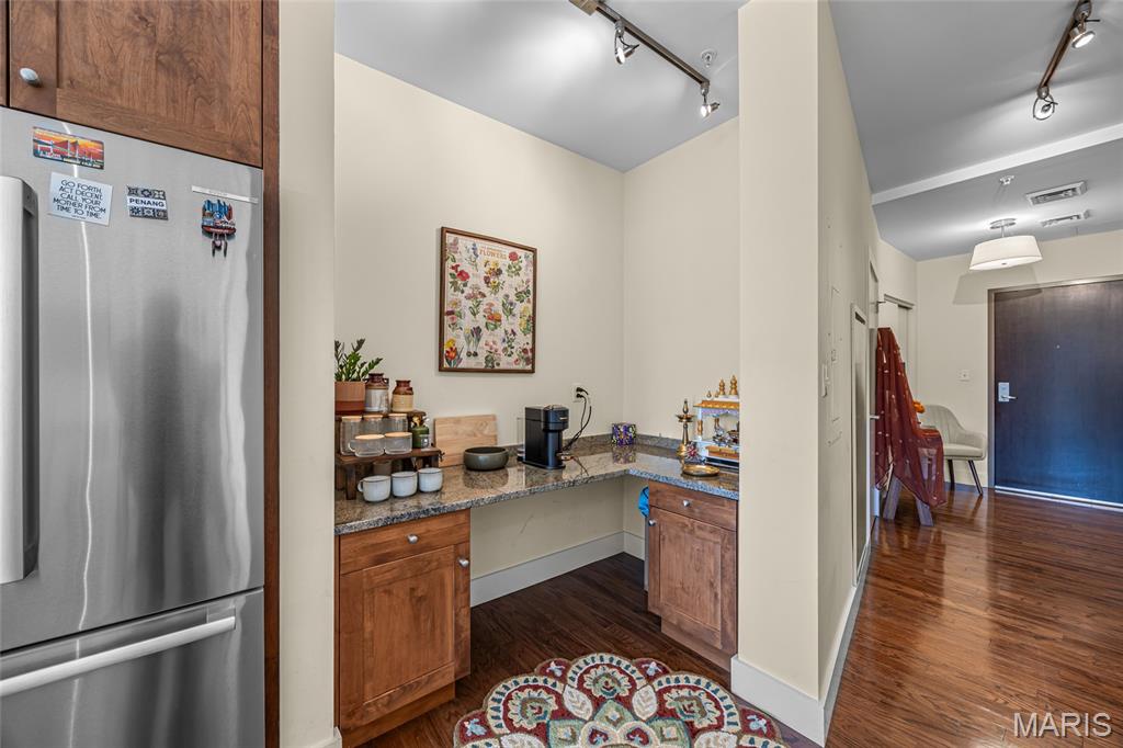 St Louis, Missouri 63108, United States, 1 Bedroom Bedrooms, ,2 BathroomsBathrooms,Residential,Active,189490