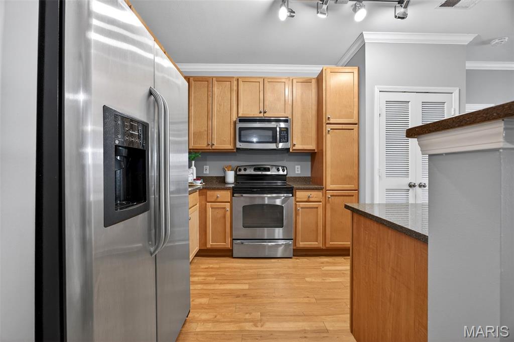 Hanley Station Condo - Residential