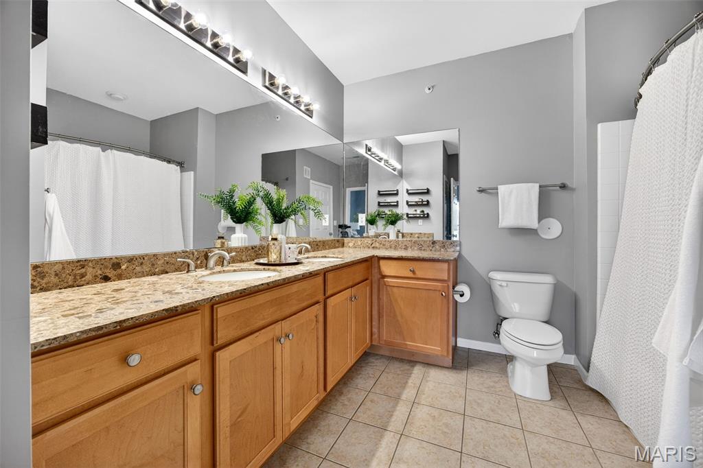 Hanley Station Condo - Residential