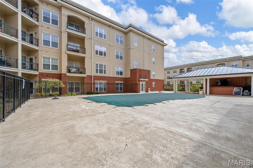 Hanley Station Condo - Residential