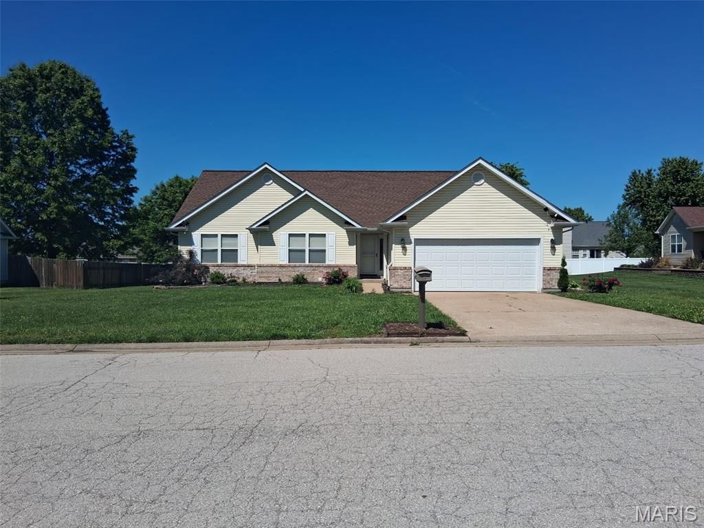 Photo of 615 Arrowhead Lane, Union, MO 63084 (MLS # 26028886)