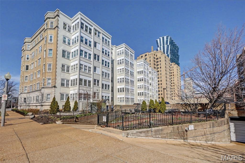 Aberdeen Condo - Residential