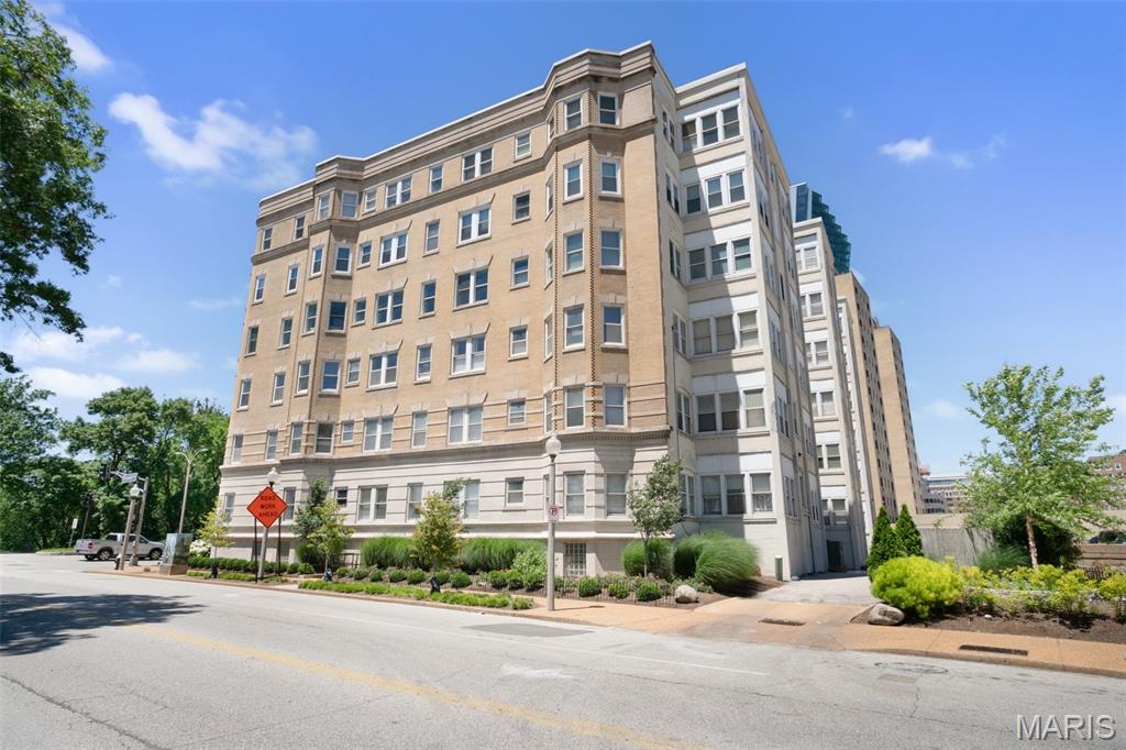 4 N Kingshighway Boulevard 4D