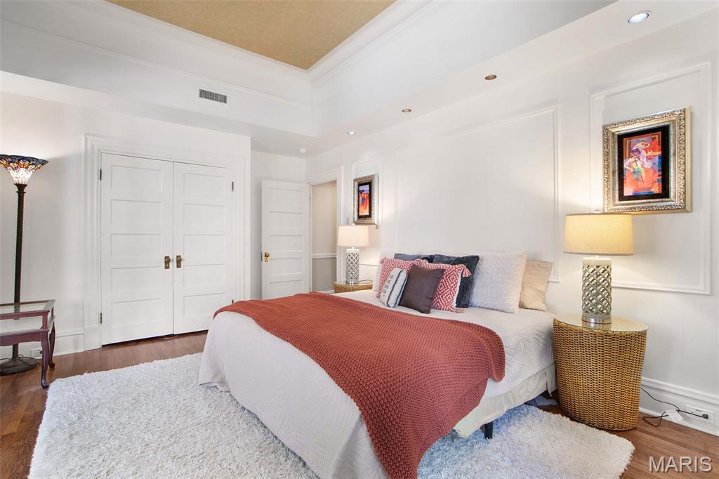 Aberdeen Condo - Residential