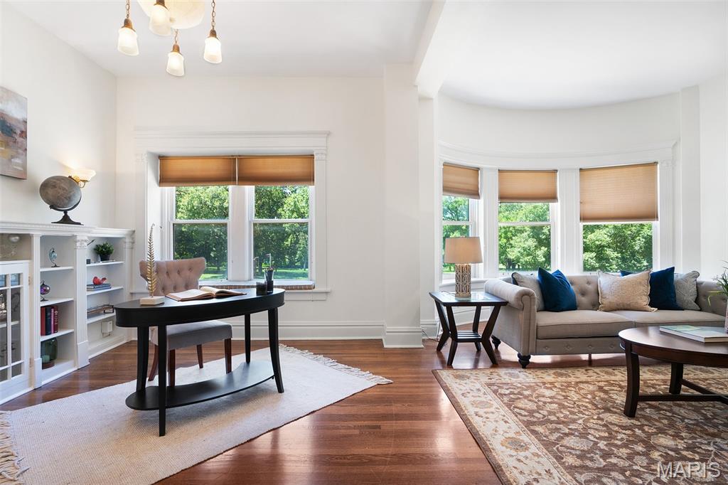 Aberdeen Condo - Residential