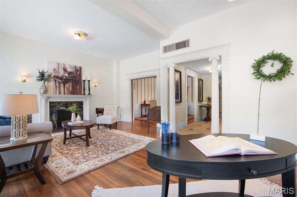 Aberdeen Condo - Residential