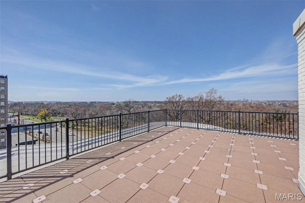 Aberdeen Condo - Residential