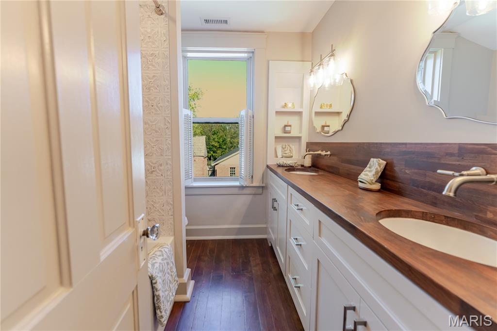 Hickory Creek - Residential